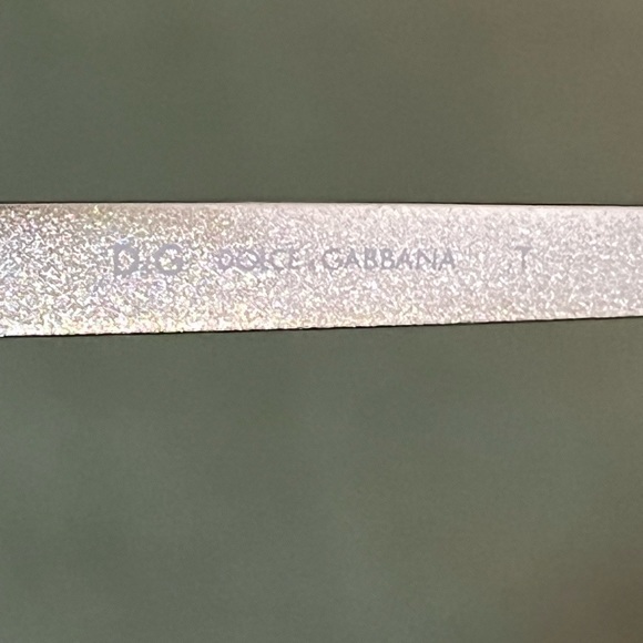 Beautiful Dolce & Gabbana Aviator Sunglasses with Case - Picture 6 of 7